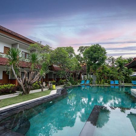 Hotel Sinar Bali Legian Екстер'єр фото