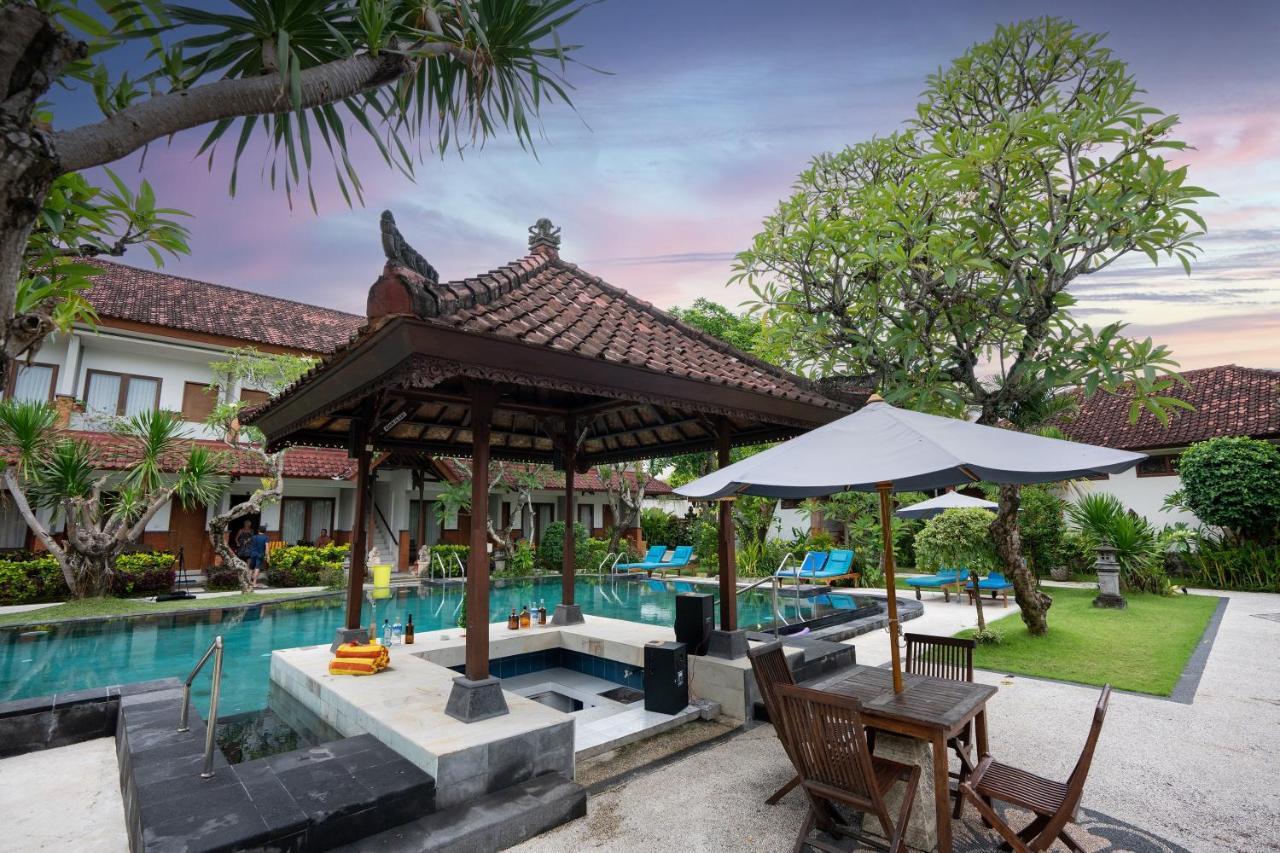 Hotel Sinar Bali Legian Екстер'єр фото