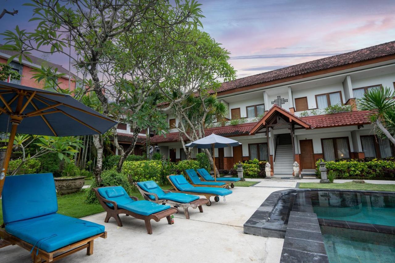 Hotel Sinar Bali Legian Екстер'єр фото