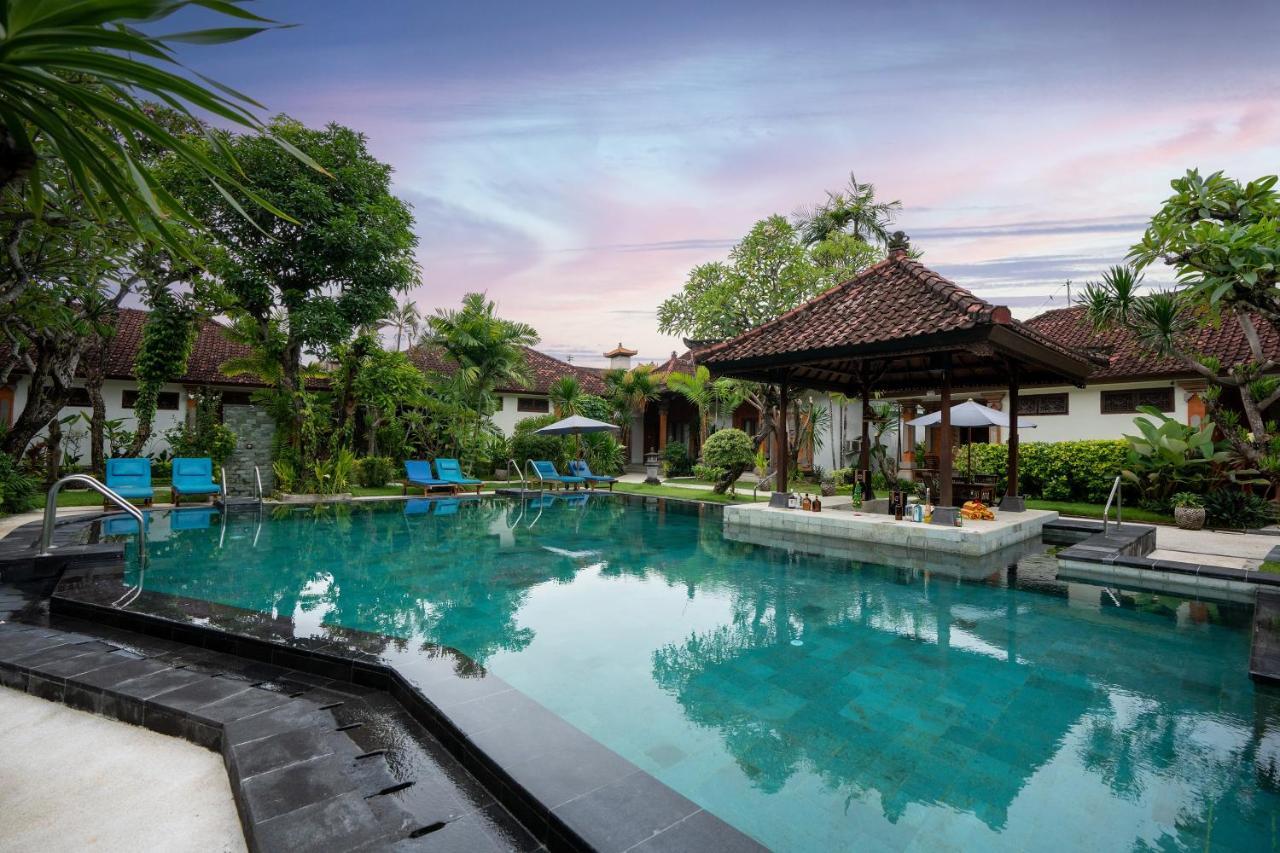Hotel Sinar Bali Legian Екстер'єр фото