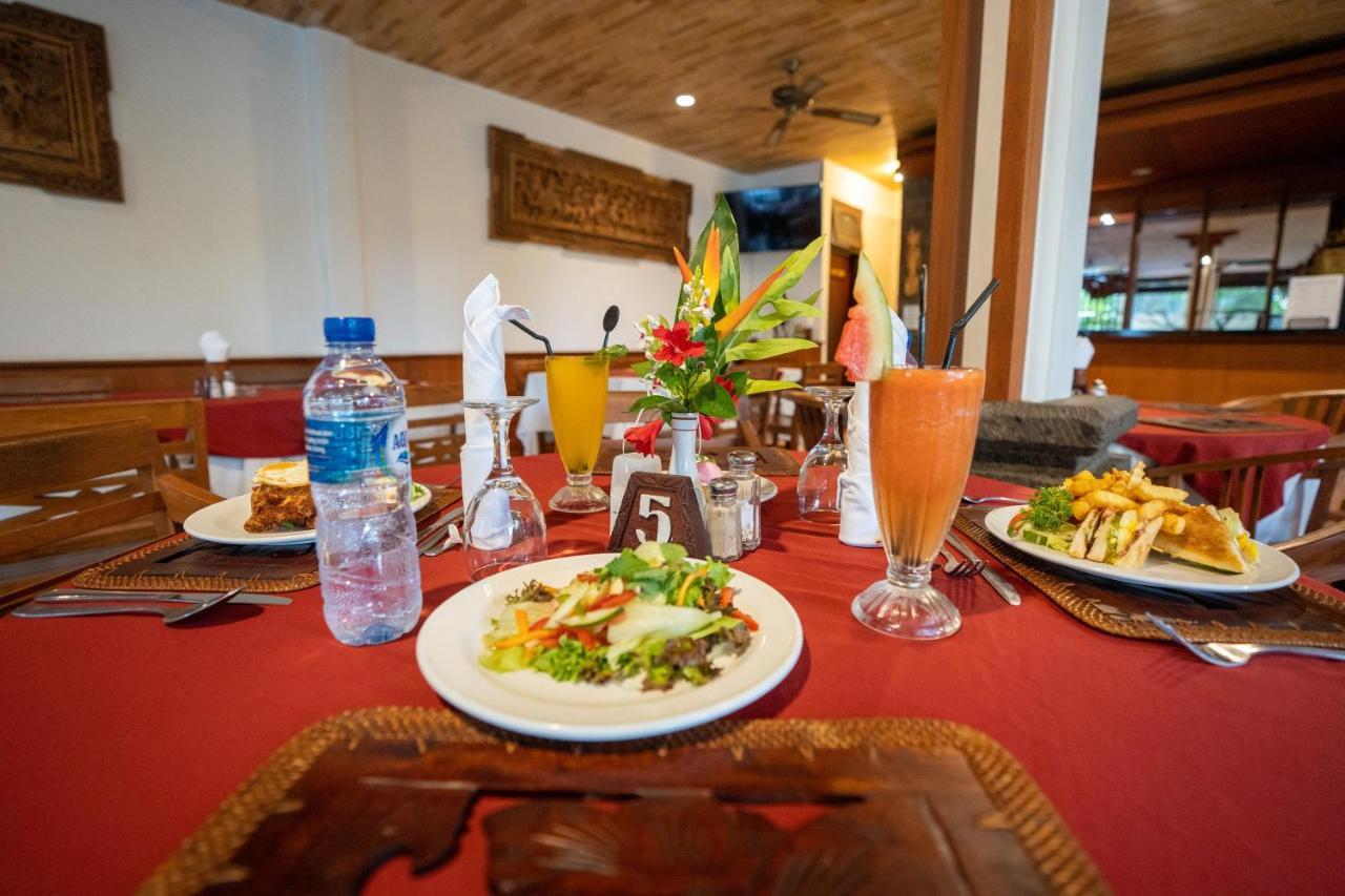 Hotel Sinar Bali Legian Екстер'єр фото